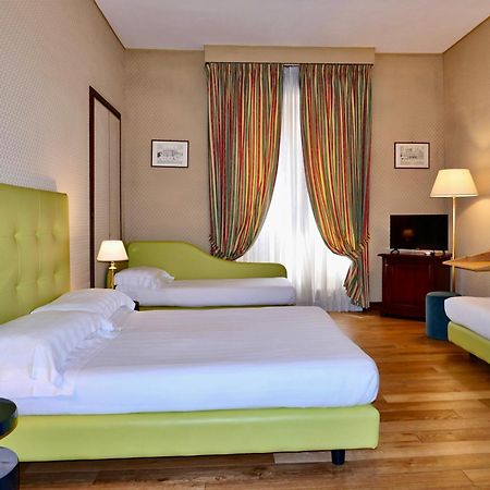 Hotel Oceania Roma Esterno foto