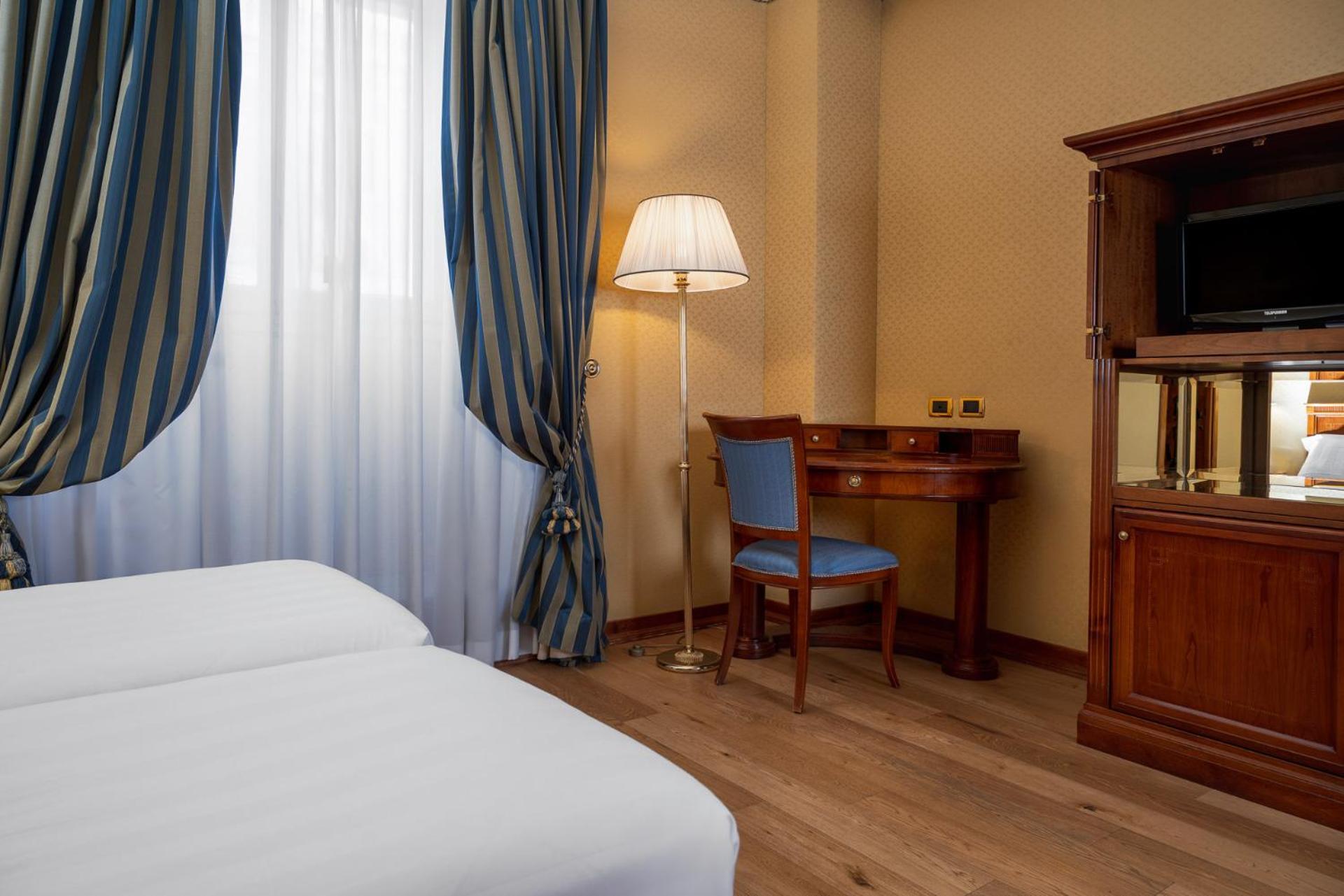 Hotel Oceania Roma Esterno foto