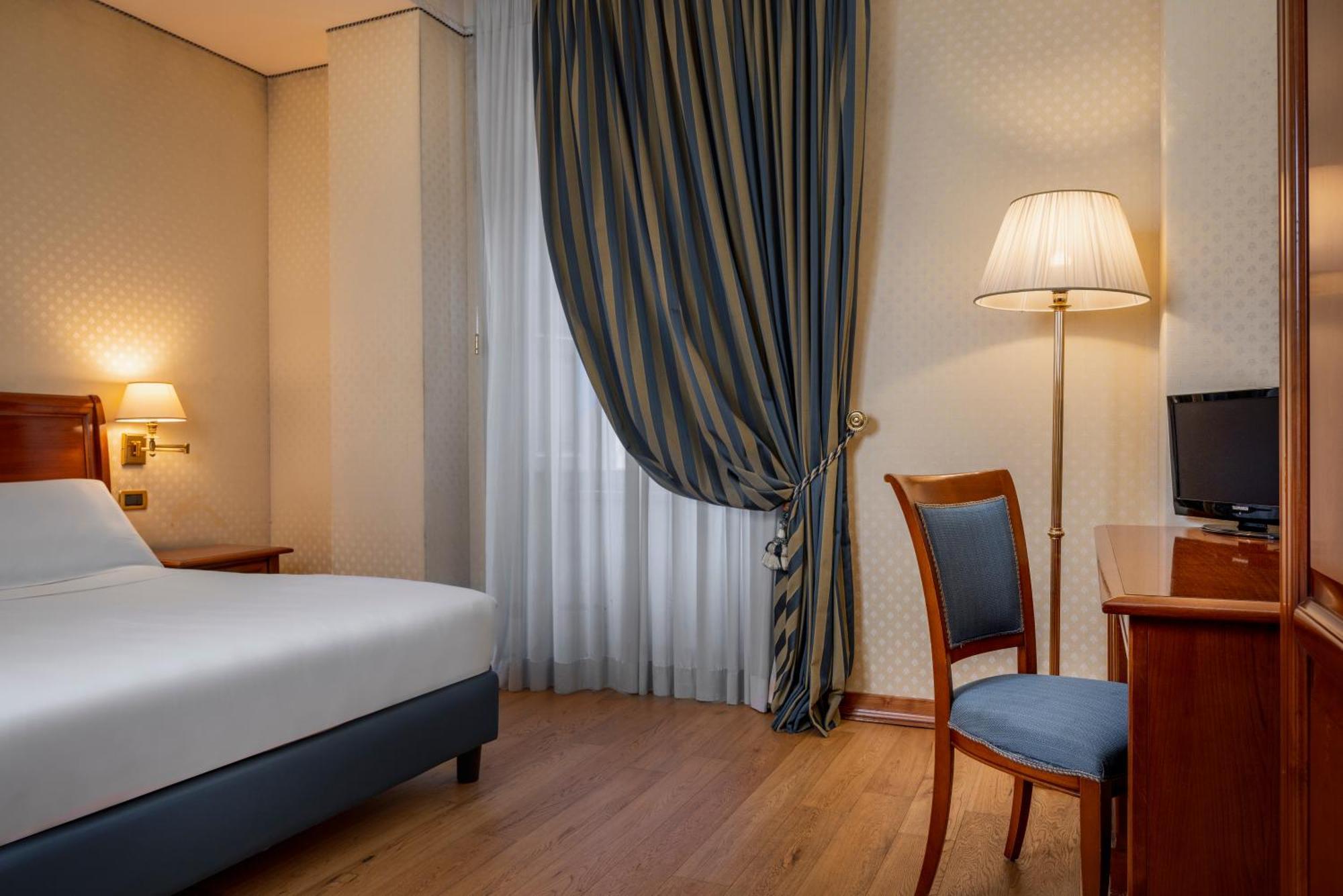 Hotel Oceania Roma Esterno foto