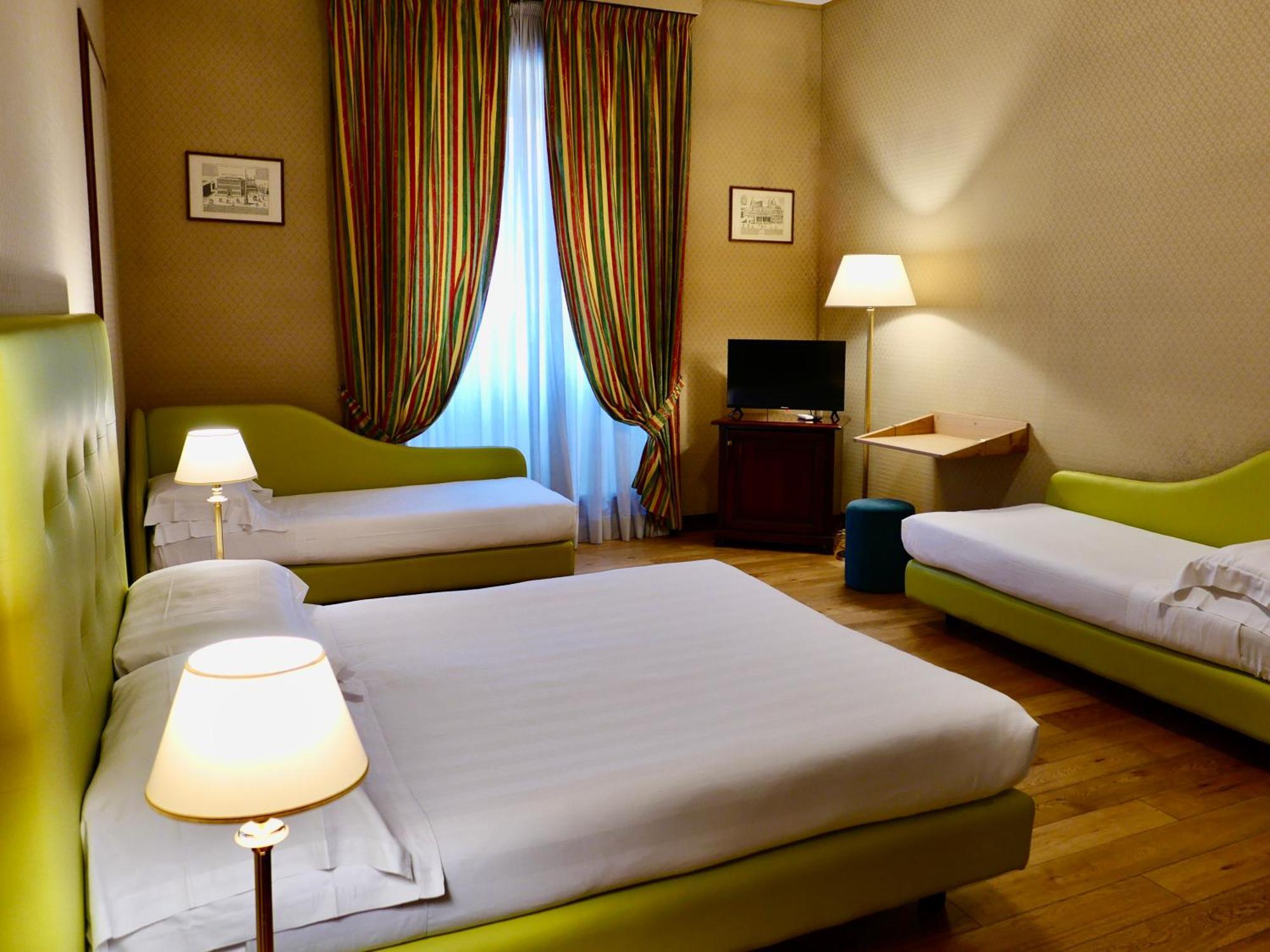 Hotel Oceania Roma Esterno foto